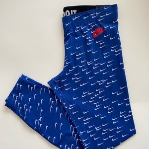 NWT Nike logo leggings